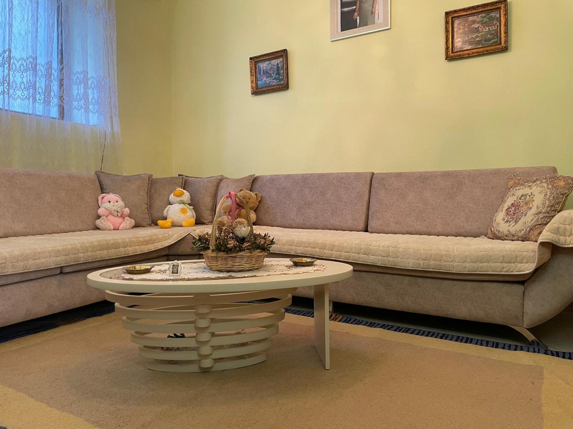 Luigi Guest House Gjirokastër Екстериор снимка