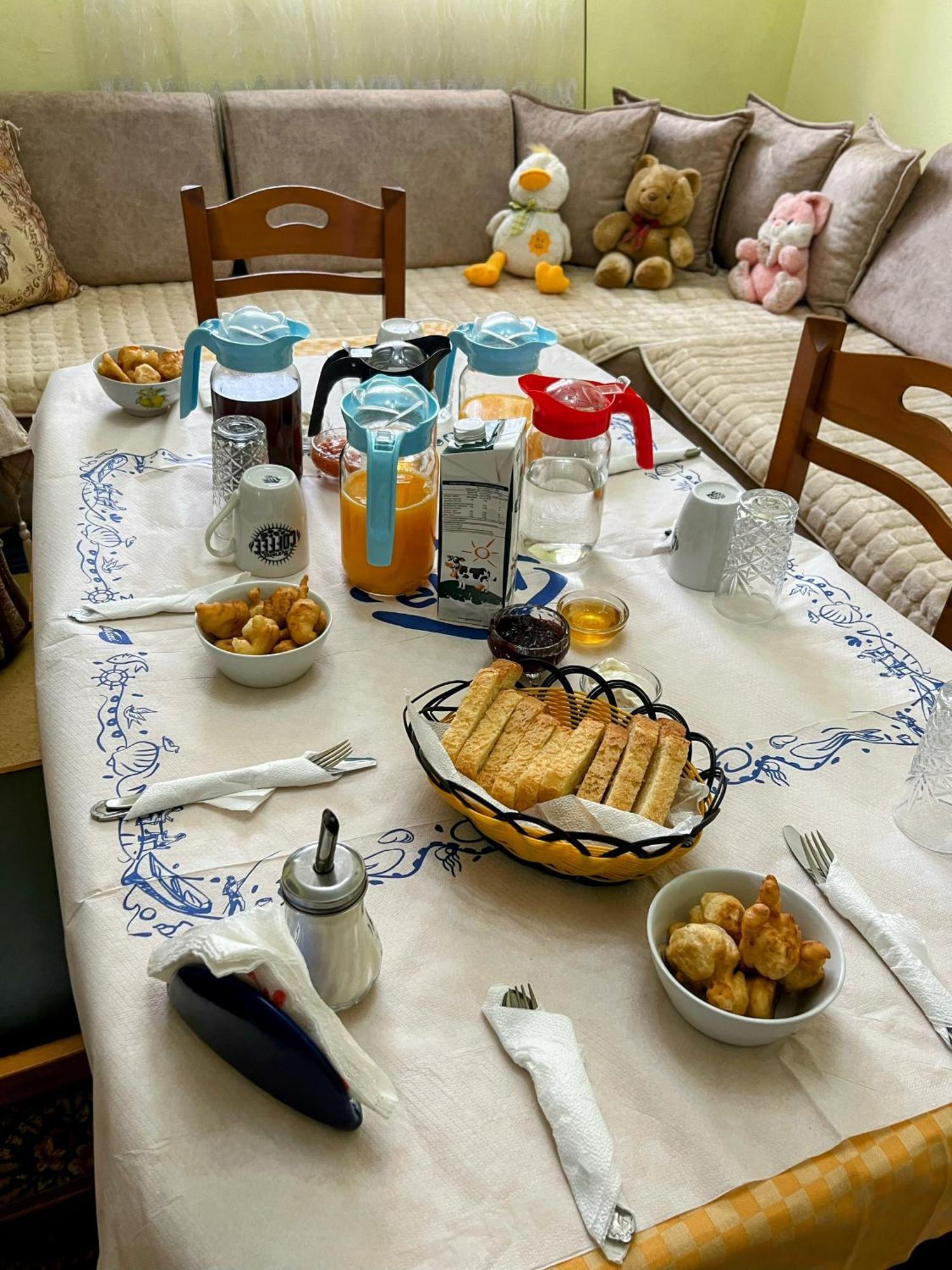 Luigi Guest House Gjirokastër Екстериор снимка